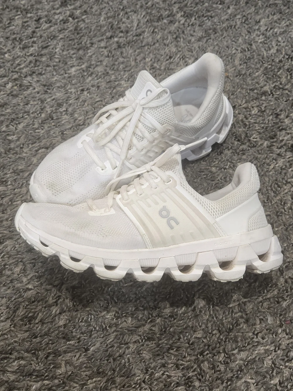 On Running Womens White Cloud Running Sneakers
